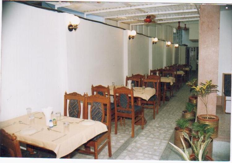 Radiant Ymca Tourist Hostel - Varanasi, Varanasi